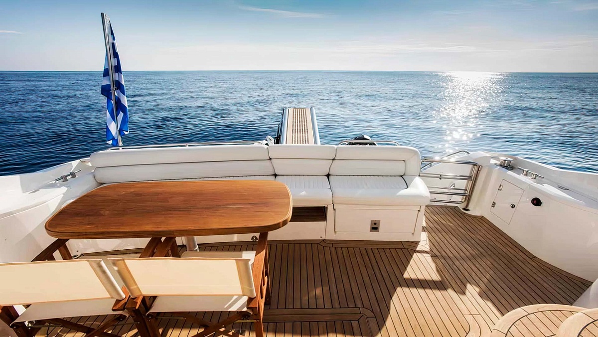 Аренда моторной яхты Sunseeker 52 на Миконосе, Греция